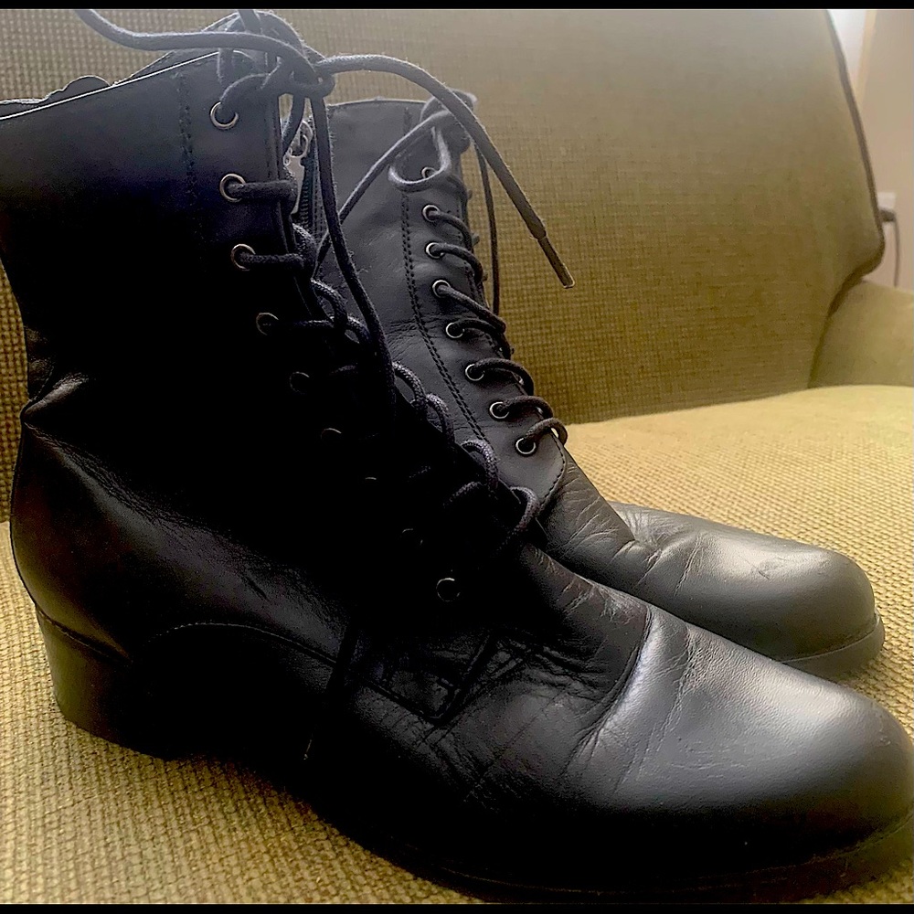Blondo NWOT Black Leather (inside and out)  Lace Up Boots